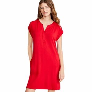 NWT Lou & Grey Signaturesoft Henley Pocket Dress in Red Size Small Mini Length
